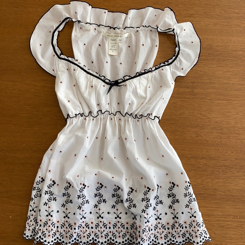 Max Studio embroidered top